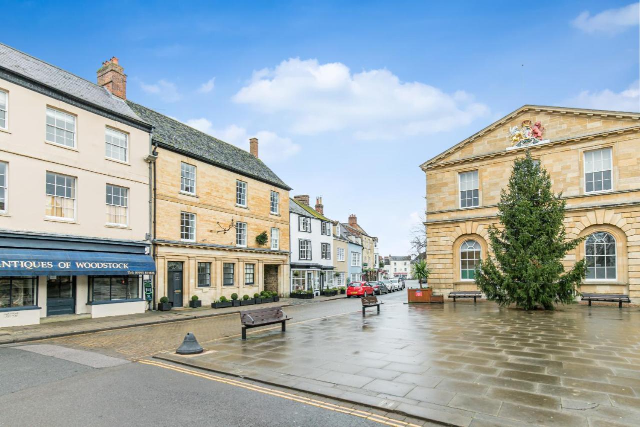 Oxfordshire Living - The Spencer Apartment - 伍德斯托克 外观 照片