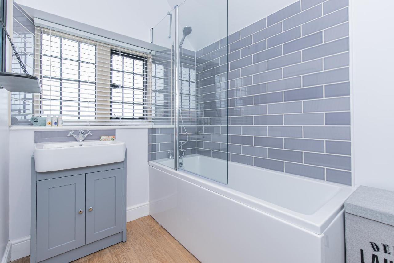 Oxfordshire Living - The Spencer Apartment - 伍德斯托克 外观 照片
